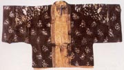 元代棕色罗花鸟绣夹衫